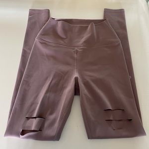 ALO Ripped warrior leggings